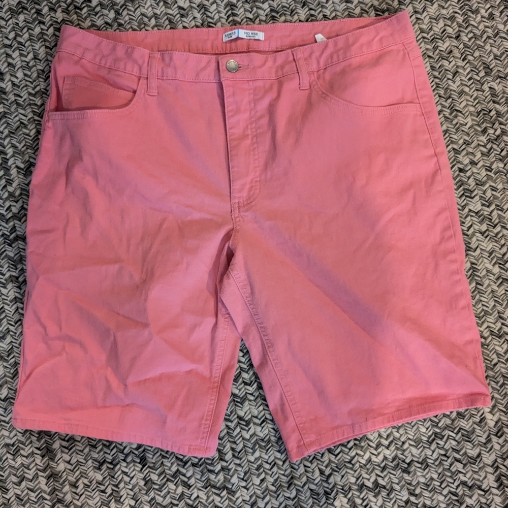Riders by lee pink mid rise Bermuda shorts
